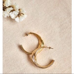 Sezane NWOT Joia Gold Hoop Earrings